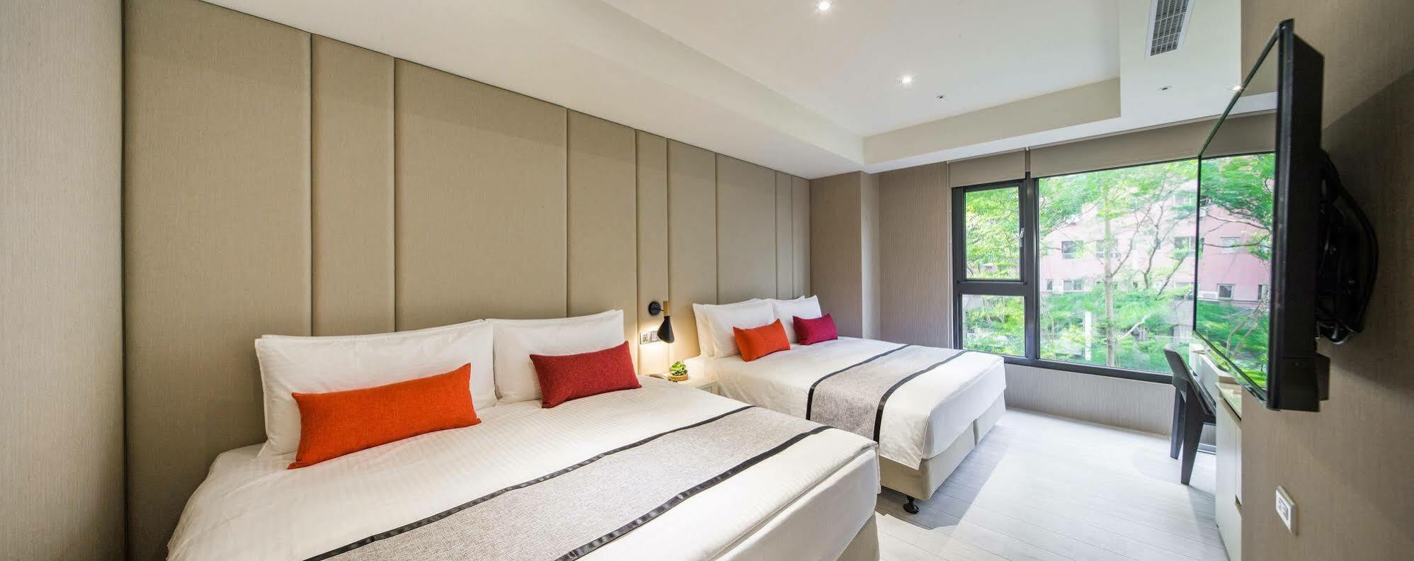 Icasa Hotel - By Cosmos Creation Taichung Luaran gambar