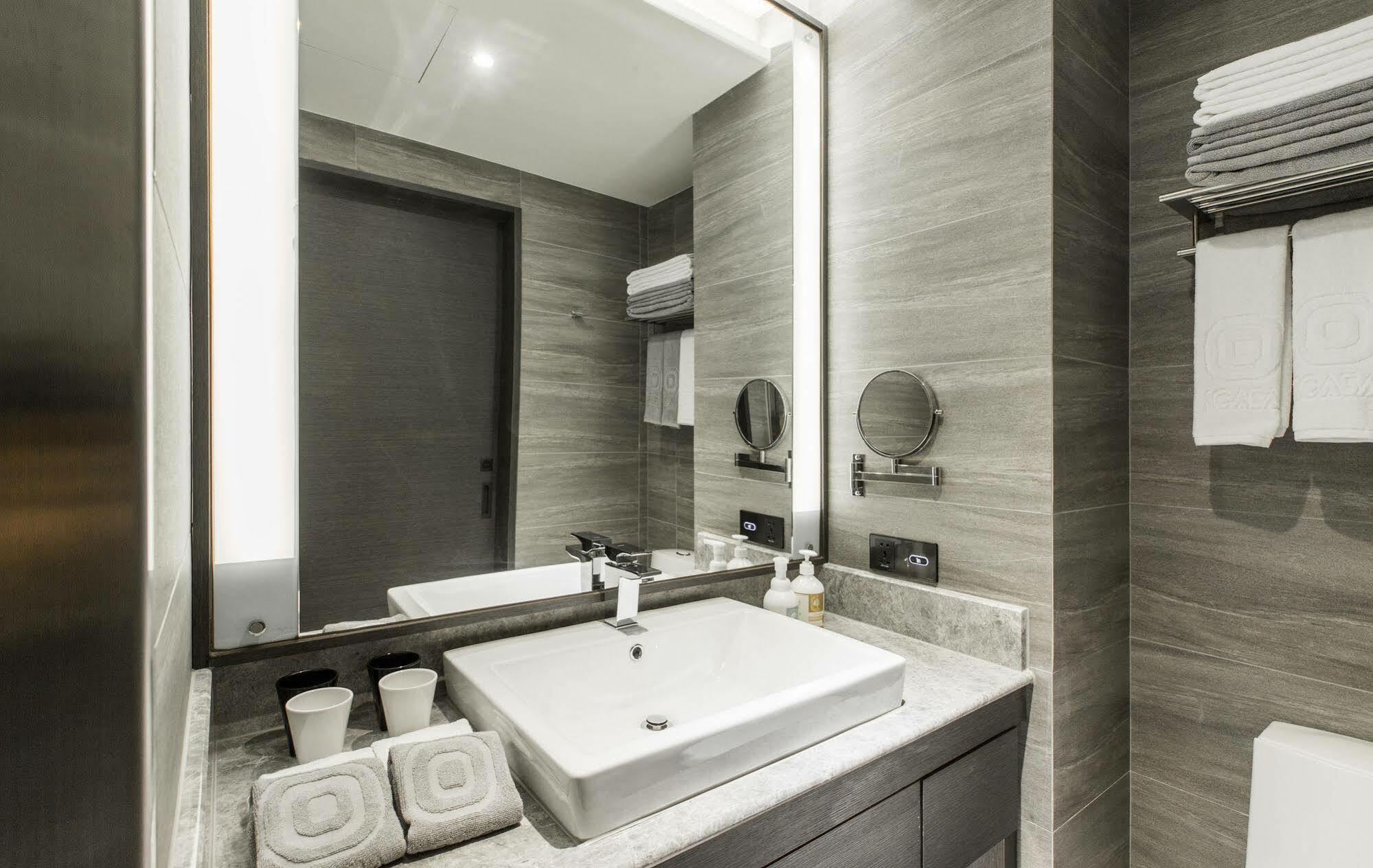 Icasa Hotel - By Cosmos Creation Taichung Luaran gambar