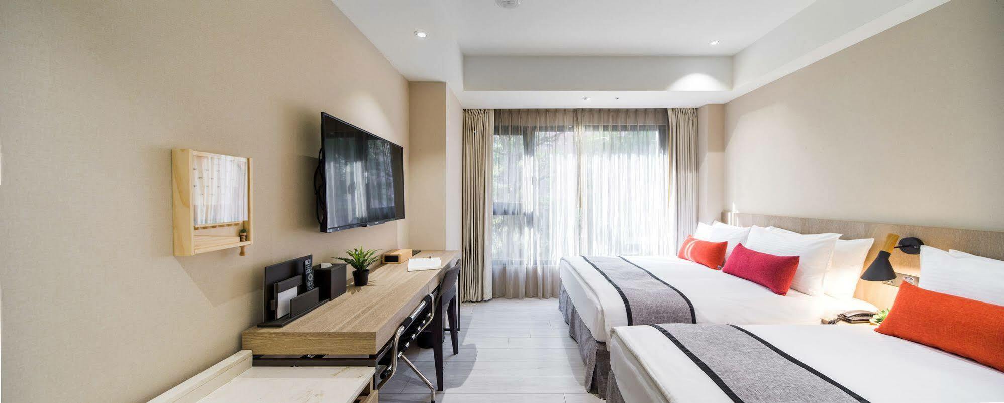 Icasa Hotel - By Cosmos Creation Taichung Luaran gambar